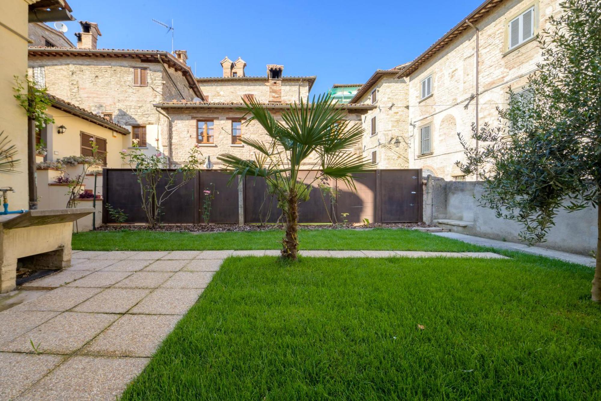 Apartament Via Mazzini 23A Gubbio Zewnętrze zdjęcie